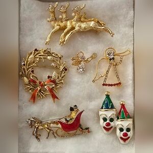 Christmas Holiday Fashion Jewelry Assortment